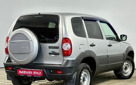 Chevrolet Niva I рестайлинг, 2018 год, 810 000 рублей, 5 фотография