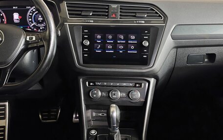 Volkswagen Tiguan II, 2018 год, 1 549 000 рублей, 15 фотография