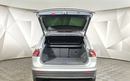 Volkswagen Tiguan II, 2018 год, 1 549 000 рублей, 12 фотография