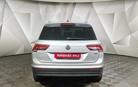Volkswagen Tiguan II, 2018 год, 1 549 000 рублей, 8 фотография