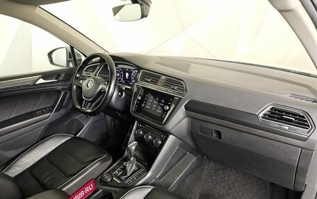 Volkswagen Tiguan II, 2018 год, 1 549 000 рублей, 13 фотография
