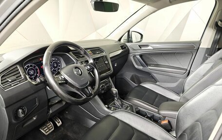 Volkswagen Tiguan II, 2018 год, 1 549 000 рублей, 19 фотография
