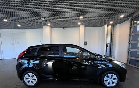 Hyundai Solaris II рестайлинг, 2016 год, 900 000 рублей, 2 фотография