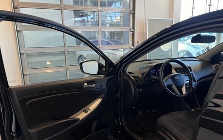 Hyundai Solaris II рестайлинг, 2016 год, 900 000 рублей, 19 фотография