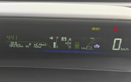Toyota Prius Alpha I (ZVW40/41), 2012 год, 1 100 000 рублей, 6 фотография