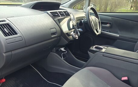 Toyota Prius Alpha I (ZVW40/41), 2012 год, 1 100 000 рублей, 7 фотография
