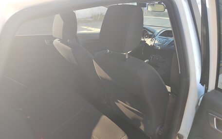 Ford Fiesta, 2016 год, 850 000 рублей, 9 фотография