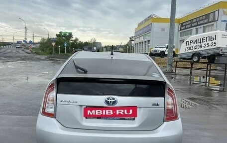 Toyota Prius, 2014 год, 1 220 000 рублей, 5 фотография