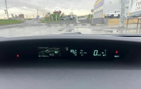 Toyota Prius, 2014 год, 1 220 000 рублей, 6 фотография