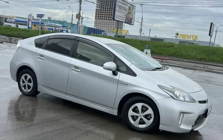 Toyota Prius, 2014 год, 1 220 000 рублей, 14 фотография