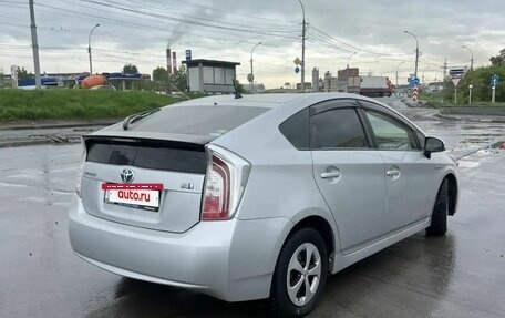 Toyota Prius, 2014 год, 1 220 000 рублей, 7 фотография