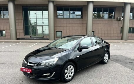 Opel Astra J, 2013 год, 720 000 рублей, 2 фотография