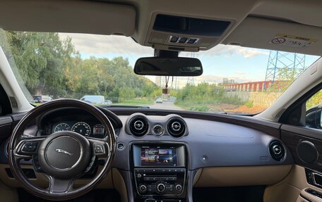 Jaguar XJ IV (X351), 2016 год, 2 600 000 рублей, 6 фотография