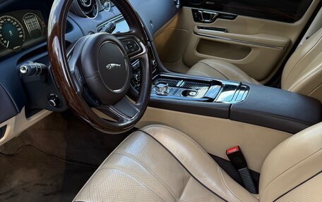 Jaguar XJ IV (X351), 2016 год, 2 600 000 рублей, 9 фотография