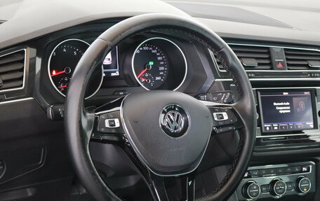 Volkswagen Tiguan II, 2018 год, 1 749 000 рублей, 8 фотография