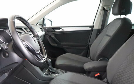 Volkswagen Tiguan II, 2018 год, 1 749 000 рублей, 7 фотография