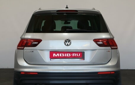Volkswagen Tiguan II, 2018 год, 1 749 000 рублей, 5 фотография