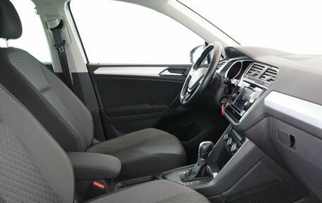 Volkswagen Tiguan II, 2018 год, 1 749 000 рублей, 10 фотография