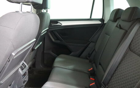Volkswagen Tiguan II, 2018 год, 1 749 000 рублей, 13 фотография