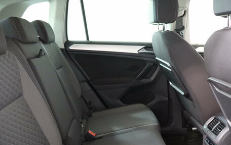 Volkswagen Tiguan II, 2018 год, 1 749 000 рублей, 12 фотография