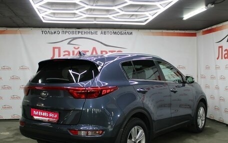 KIA Sportage IV рестайлинг, 2018 год, 1 899 000 рублей, 6 фотография