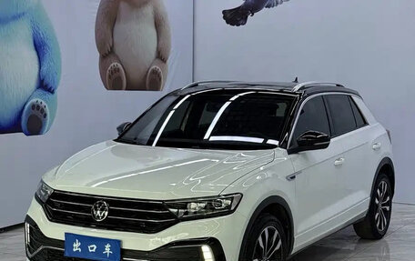 Volkswagen T-Roc I, 2022 год, 1 550 013 рублей, 3 фотография