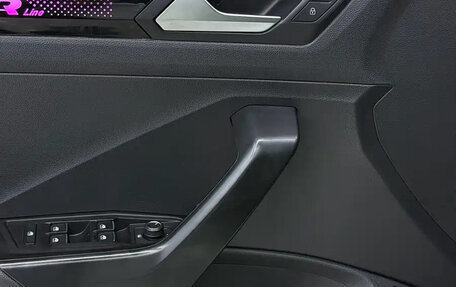 Volkswagen T-Roc I, 2022 год, 1 550 013 рублей, 9 фотография