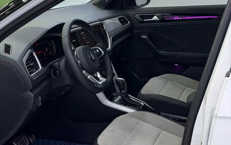 Volkswagen T-Roc I, 2022 год, 1 550 013 рублей, 10 фотография
