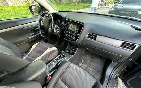 Mitsubishi Outlander III рестайлинг 3, 2013 год, 1 249 000 рублей, 7 фотография