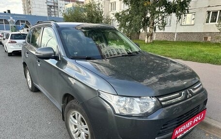 Mitsubishi Outlander III рестайлинг 3, 2013 год, 1 249 000 рублей, 3 фотография