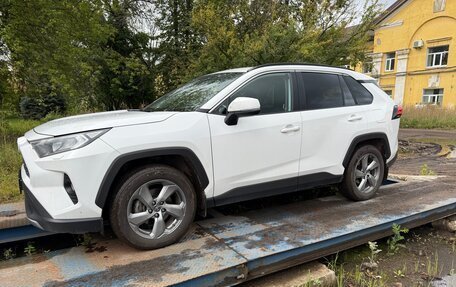 Toyota RAV4, 2020 год, 2 800 000 рублей, 1 фотография