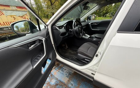Toyota RAV4, 2020 год, 2 800 000 рублей, 3 фотография