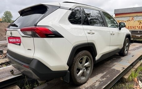Toyota RAV4, 2020 год, 2 800 000 рублей, 5 фотография