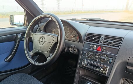 Mercedes-Benz C-Класс, 1999 год, 520 000 рублей, 5 фотография