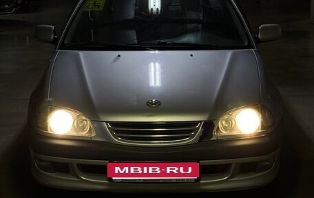 Toyota Avensis III рестайлинг, 1998 год, 390 000 рублей, 2 фотография
