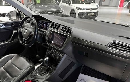 Volkswagen Tiguan II, 2018 год, 3 197 000 рублей, 16 фотография