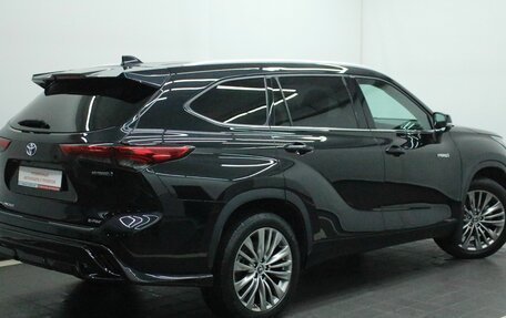 Toyota Highlander, 2021 год, 5 245 000 рублей, 3 фотография
