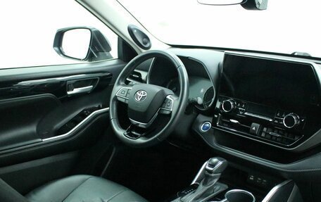 Toyota Highlander, 2021 год, 5 245 000 рублей, 4 фотография