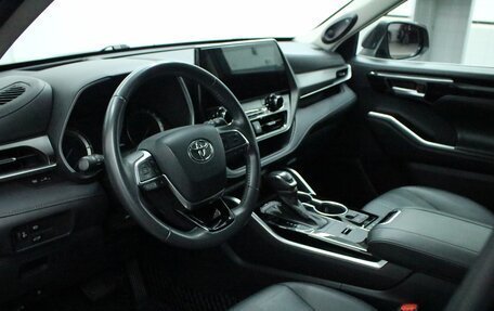 Toyota Highlander, 2021 год, 5 245 000 рублей, 17 фотография