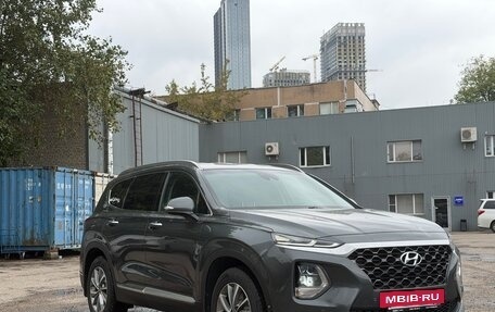 Hyundai Santa Fe IV, 2019 год, 2 390 000 рублей, 2 фотография