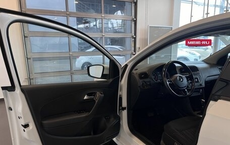 Volkswagen Polo VI (EU Market), 2017 год, 1 275 000 рублей, 19 фотография