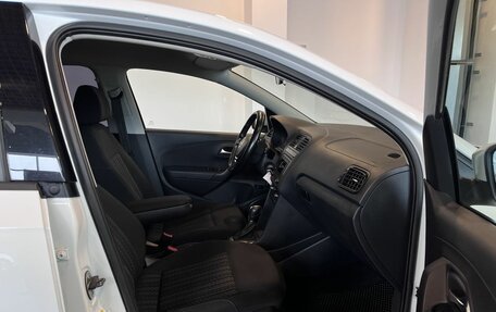 Volkswagen Polo VI (EU Market), 2017 год, 1 275 000 рублей, 27 фотография