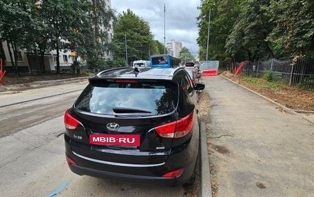 Hyundai ix35 I рестайлинг, 2014 год, 850 000 рублей, 2 фотография