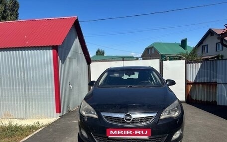 Opel Astra J, 2010 год, 750 000 рублей, 2 фотография