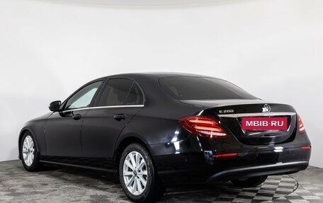 Mercedes-Benz E-Класс, 2019 год, 1 799 000 рублей, 7 фотография