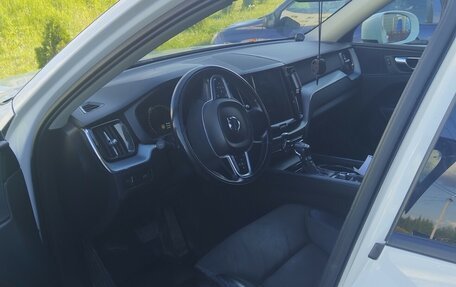Volvo XC60 II, 2018 год, 2 700 000 рублей, 3 фотография