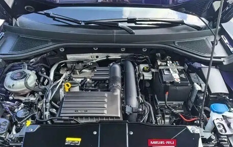 Volkswagen T-Roc I, 2023 год, 2 111 000 рублей, 11 фотография