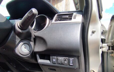 Nissan Tiida, 2005 год, 345 000 рублей, 7 фотография