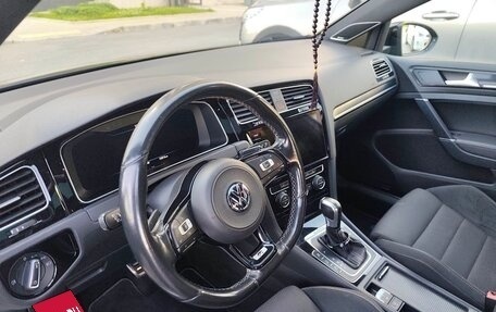 Volkswagen Golf R VII, 2019 год, 3 100 000 рублей, 9 фотография