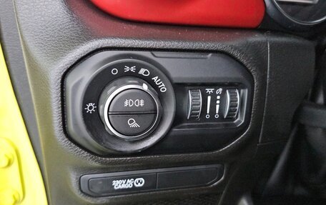 Jeep Gladiator, 2023 год, 5 820 000 рублей, 15 фотография